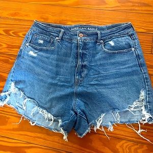 AE Highest Rise Mom Short